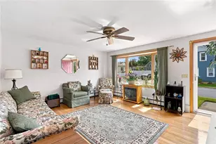 10 Grant St, West Warwick, RI 02893 - Photo 19
