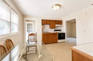 276 East St, Cranston, RI 02920 - Photo 9