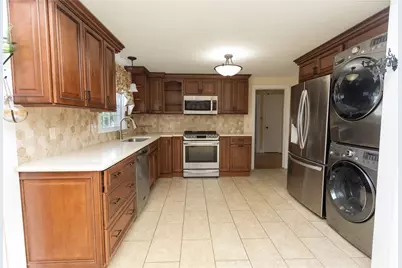 499 Squantum Drive, Warwick, RI 02888 - Photo 7