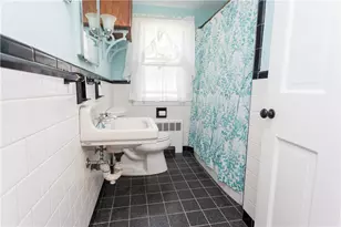 499 Squantum Dr, Warwick, RI 02888 - Photo 19