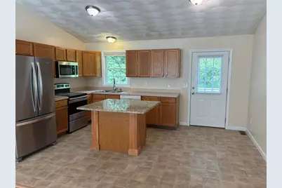 521 Tenth Avenue, Woonsocket, RI 02895 - Photo 11