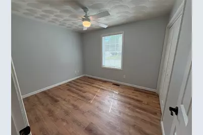 521 Tenth Avenue, Woonsocket, RI 02895 - Photo 5