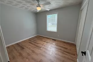 521 10th Ave, Woonsocket, RI 02895 - Photo 5