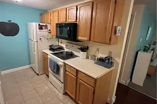 89 Heritage Dr, Northbridge, MA 01534 - Photo 5