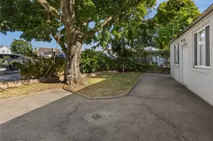 68 Ledge St, Central Falls, RI 02863 - Photo 27