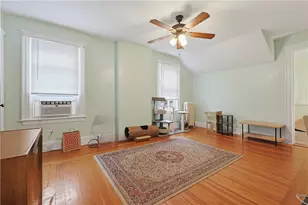 85 Hughes Ave, Pawtucket, RI 02861 - Photo 11