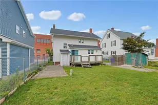 85 Hughes Ave, Pawtucket, RI 02861 - Photo 15