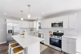32 Adams Ave, East Providence, RI 02915 - Photo 9