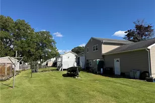 39 Riverdale Rd, Westerly, RI 02891 - Photo 3