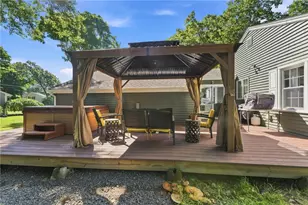 95 Thomas Leighton Blvd, Cumberland, RI 02864 - Photo 21