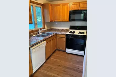 594 Oaklawn Avenue, Cranston, RI 02920 - Photo 5