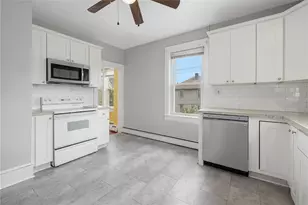92 Chestnut Ave, Cranston, RI 02910 - Photo 19