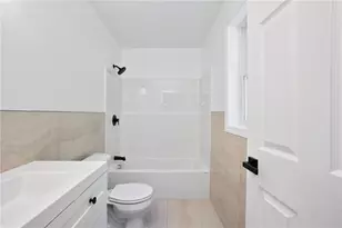 18 Pleasant View Ave, Johnston, RI 02919 - Photo 7