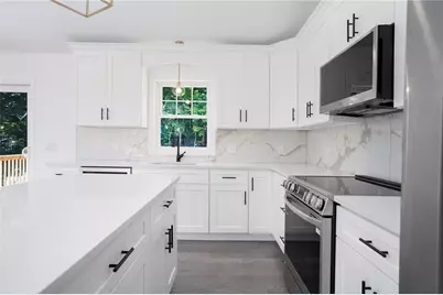 18 Pleasantview Avenue, Johnston, RI 02919 - Photo 11
