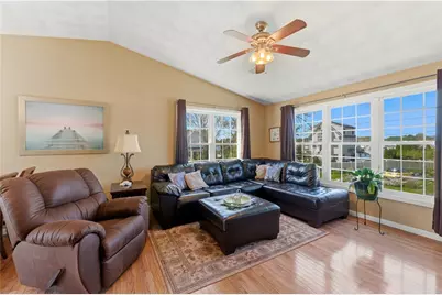 48 Harris Avenue, Warwick, RI 02889 - Photo 9