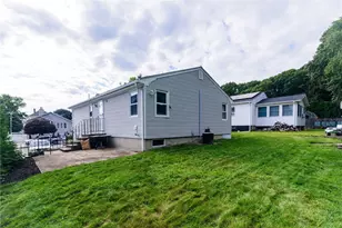 105 Walnut St, Johnston, RI 02919 - Photo 21