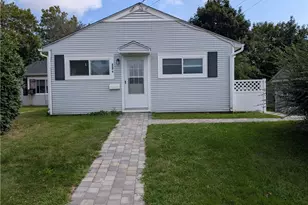 13 Buck Rd, Middletown, RI 02842 - Photo 1