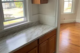 32 Sisson St, Pawtucket, RI 02860 - Photo 11