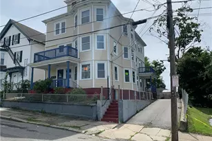 32 Sisson St, Pawtucket, RI 02860 - Photo 1