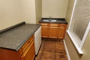 37 Wakefield St, West Warwick, RI 02893 - Photo 5