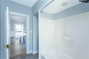 11 Newport Ave, Newport, RI 02840 - Photo 11