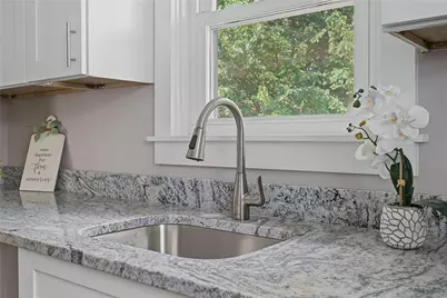 62 Dunbar Avenue, East Providence, RI 02916 - Photo 5
