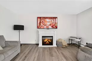 765 Putnam Pike, Glocester, RI 02814 - Photo 15