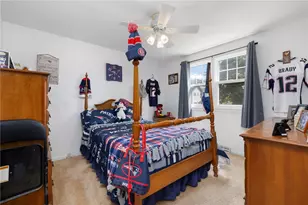 16 Dresden St, Cranston, RI 02910 - Photo 11