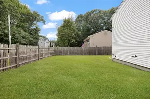 16 Dresden St, Cranston, RI 02910 - Photo 19