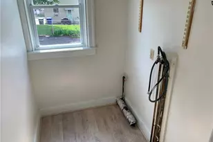32 Sisson St, Pawtucket, RI 02860 - Photo 13