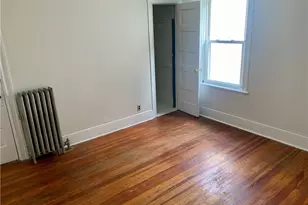 32 Sisson St, Pawtucket, RI 02860 - Photo 17