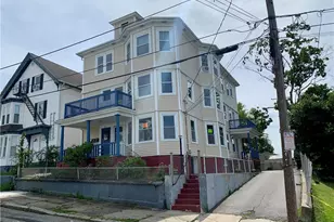 32 Sisson St, Pawtucket, RI 02860 - Photo 3
