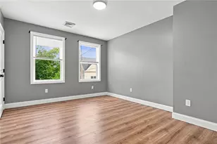 91 Niagara St, Providence, RI 02907 - Photo 11