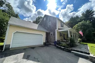 49 Captains Cir, Tiverton, RI 02878 - Photo 3