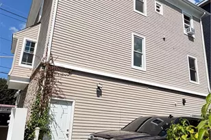 664 Plainfield St, Providence, RI 02909 - Photo 1
