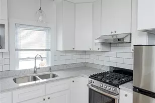 33 Third St, Newport, RI 02840 - Photo 7