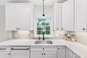 13 Tammy Jean Dr, Coventry, RI 02816 - Photo 3