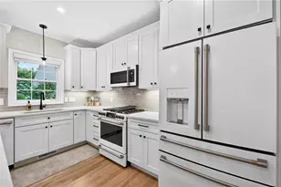 13 Tammy Jean Dr, Coventry, RI 02816 - Photo 9