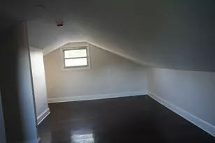 9 Vineland Ave, East Providence, RI 02916 - Photo 9