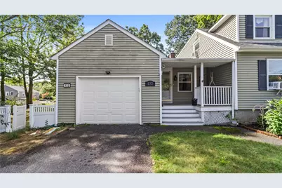 132 Davis Avenue, Cranston, RI 02910 - Photo 3