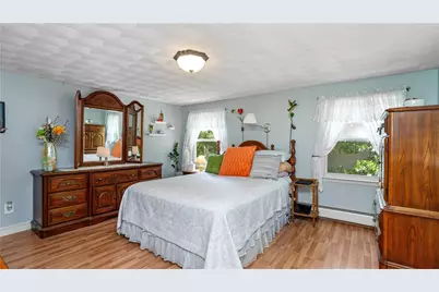 132 Davis Avenue, Cranston, RI 02910 - Photo 33