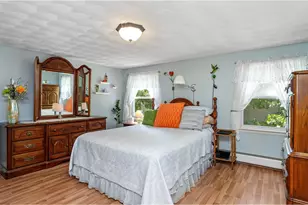 132 Davis Ave, Cranston, RI 02910 - Photo 33