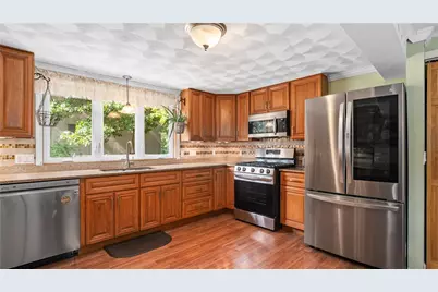 132 Davis Avenue, Cranston, RI 02910 - Photo 15