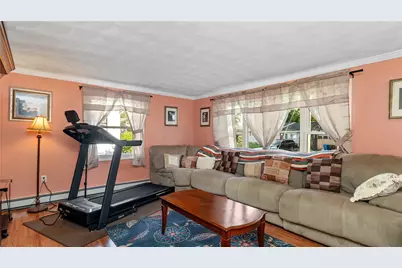132 Davis Avenue, Cranston, RI 02910 - Photo 5