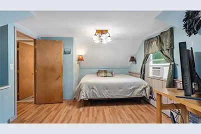 132 Davis Avenue, Cranston, RI 02910 - Photo 25