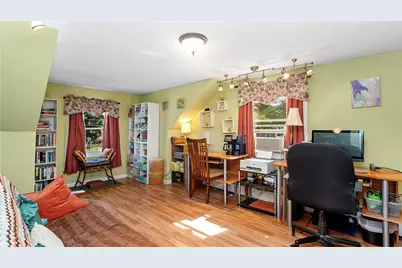 132 Davis Avenue, Cranston, RI 02910 - Photo 31