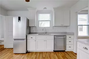 33 Third St, Newport, RI 02840 - Photo 13