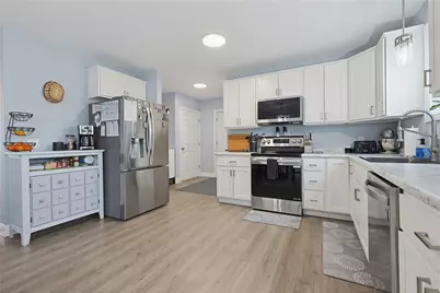 96 Carter Avenue, Pawtucket, RI 02861 - Photo 9