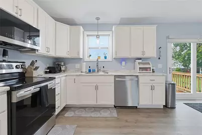 96 Carter Avenue, Pawtucket, RI 02861 - Photo 7