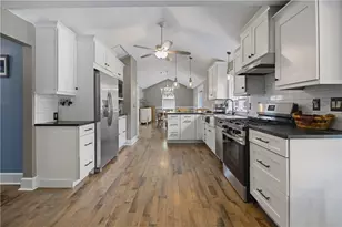 50 Countryside Dr, Cranston, RI 02921 - Photo 7
